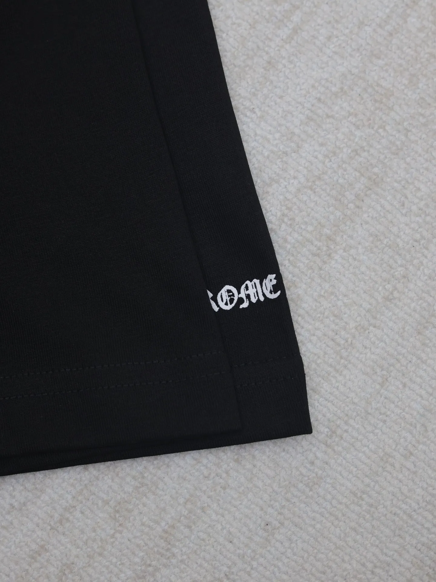 🅿️270 Come Hearts*/Cro Hearts 25SS back snowflake cross short-sleeved T-shirt. The fabric is made of 26-woven 200g cotton. The printing uses special imported slurry. Customized supporting accessories. Size: S/M/L